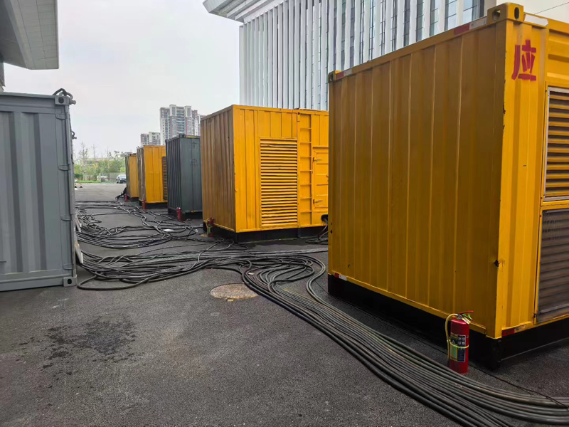 三乡镇不同季节柴油发电机组保养有哪些注意事项?