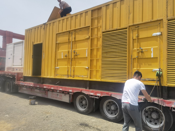 三乡镇发电机出租100KW发电机需要什么规格的电缆线?