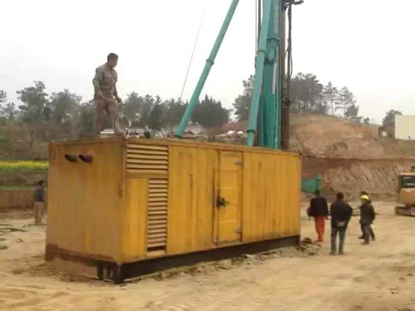 三乡镇如何判断水冷式机油散热器密封件是否需要更换？